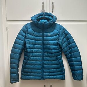 Arc'teryx Women's Blue Puffer Jacket